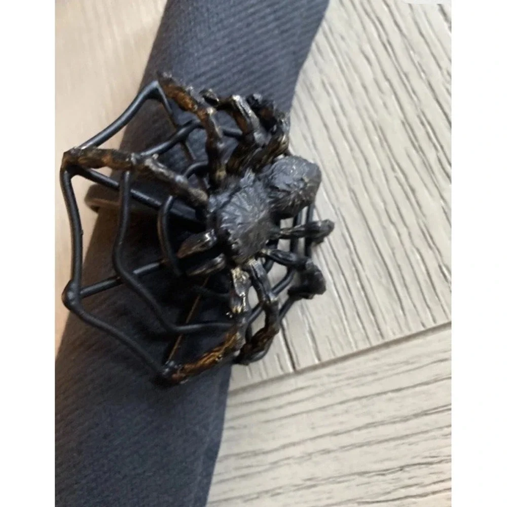 Set Of 4  Napkin Rings SPIDER WEBS BLACK METAL Halloween Decor NIB